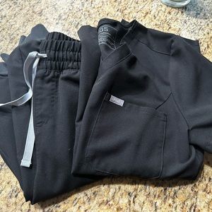 FIGS scrub set, XST/S